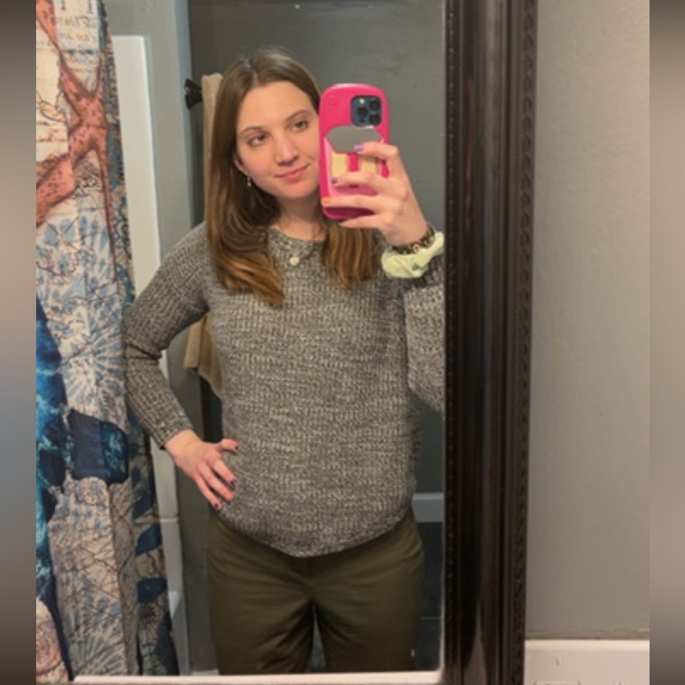 SO Gray White Long Sleeve Acrylic Sweater M